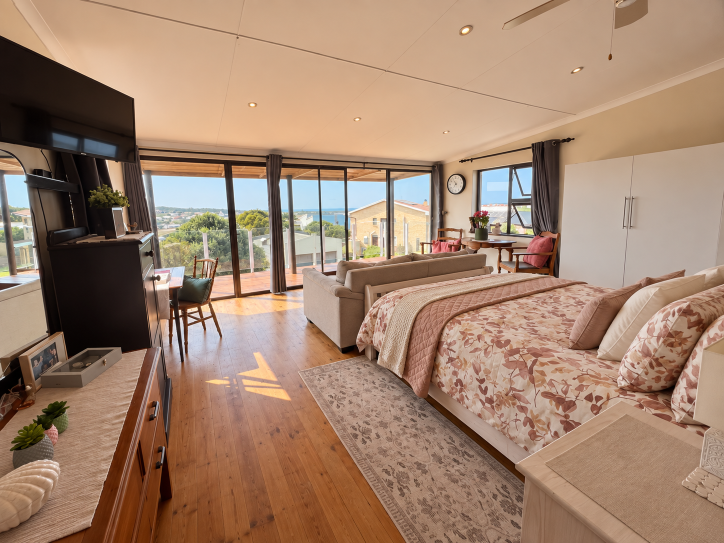5 Bedroom Property for Sale in Stilbaai Wes Western Cape